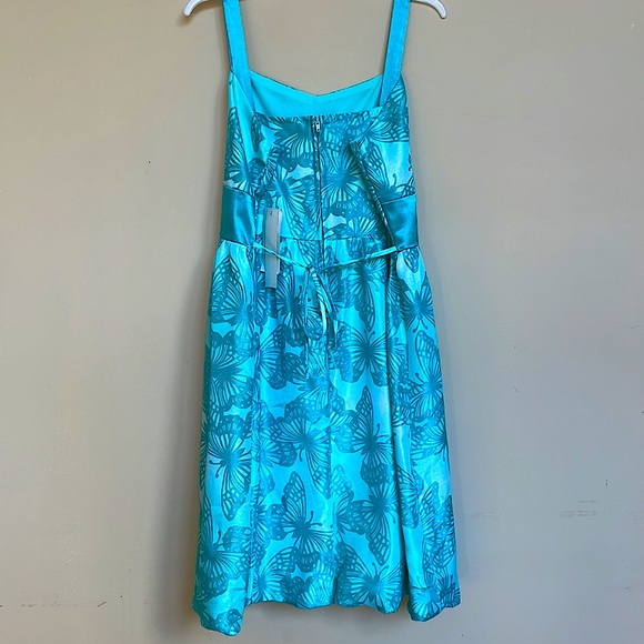 Pretty blue butterfly sundress w/ adjustable tie in back❤️ Perfect for sunny day - Picture 3 of 5